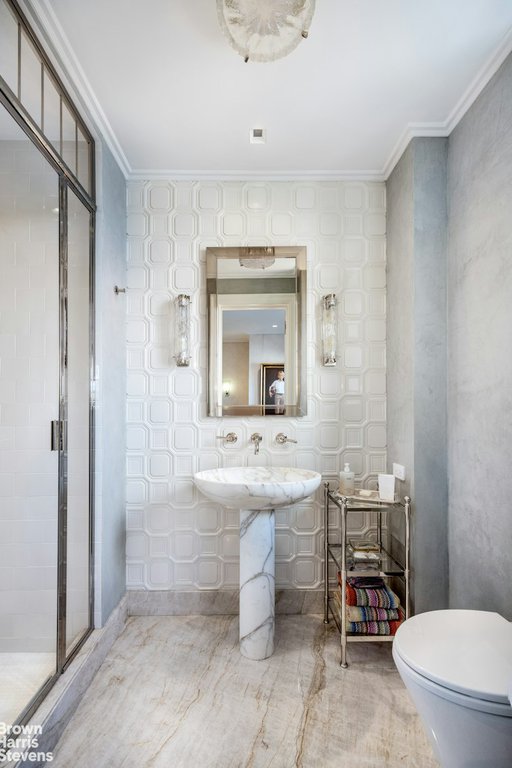 784 Park Avenue, Unit 18B photo 14