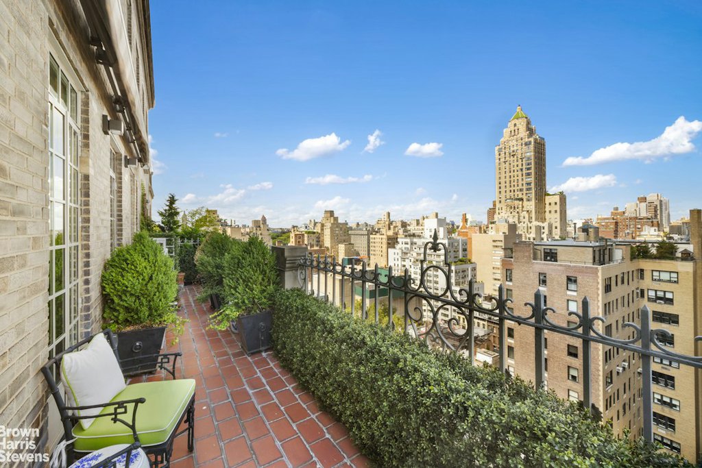 784 Park Avenue, Unit 18B photo 16
