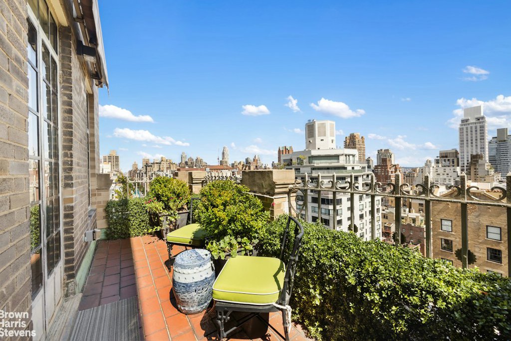 784 Park Avenue, Unit 18B photo 17