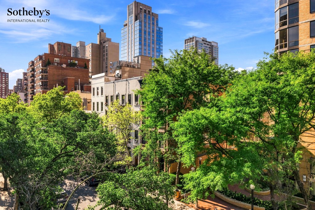 401 East 84th Street, Unit 3B photo 6