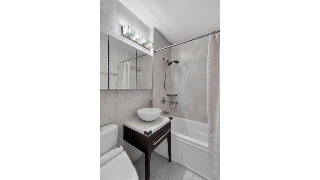 370 East 76th Street, Unit C1209 photo 6