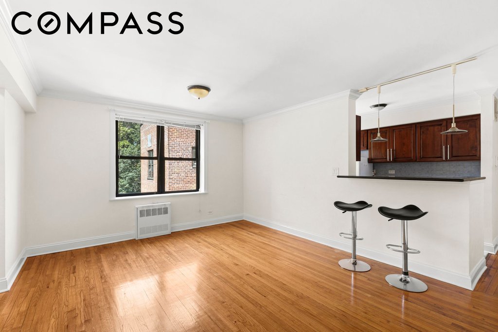 295 Bennett Avenue, Unit 8G