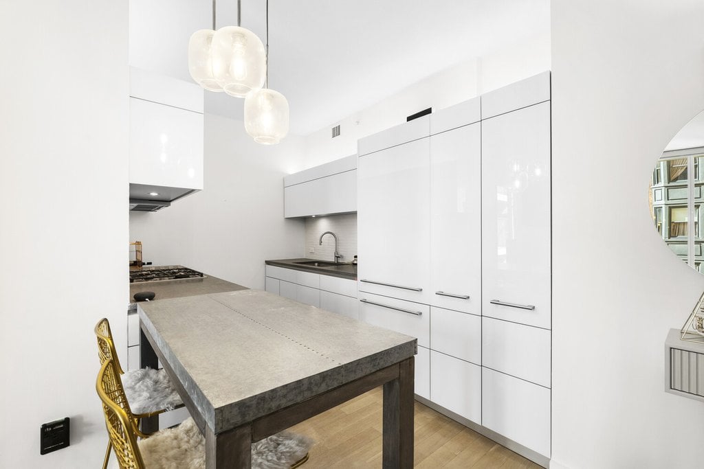 241 Fifth Avenue, Unit 8C photo 2