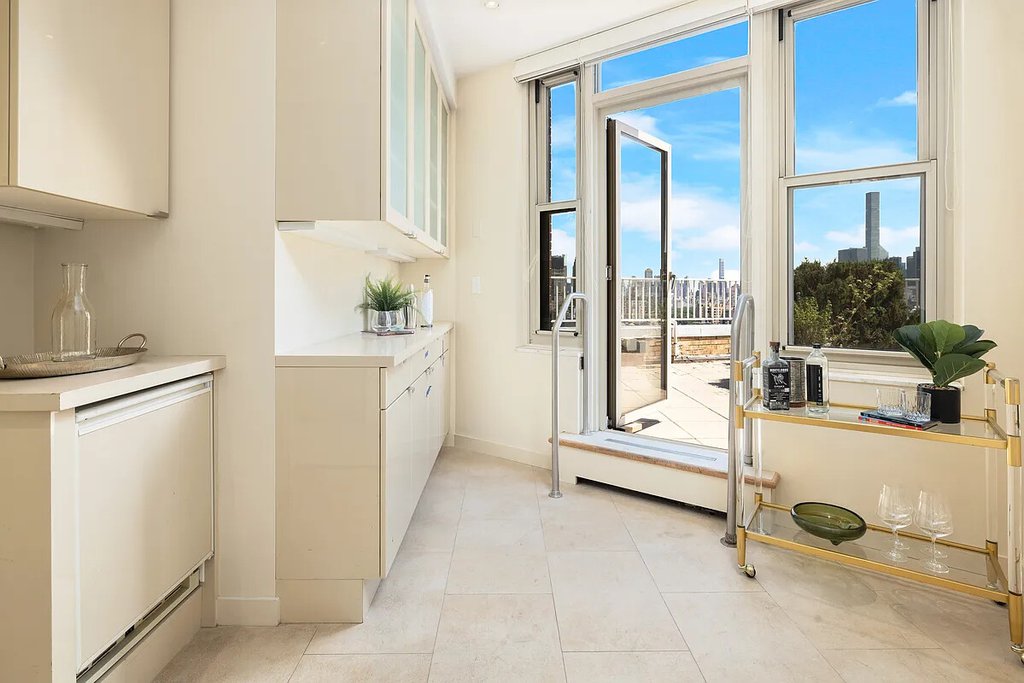 201 West 72nd Street, Unit PH4A photo 12