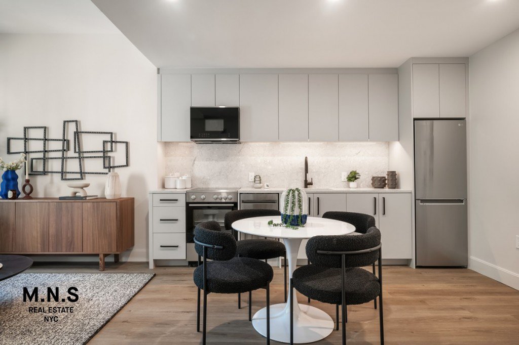 65 Dupont Street, Unit 229 photo 3