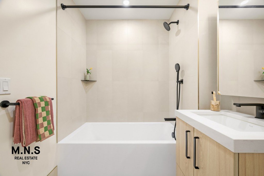 65 Dupont Street, Unit 229 photo 7