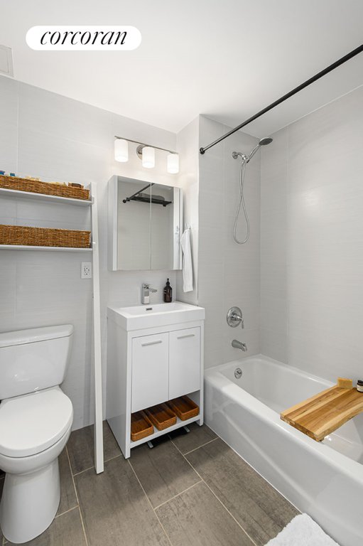 27-34 27th Street, Unit 1A photo 4