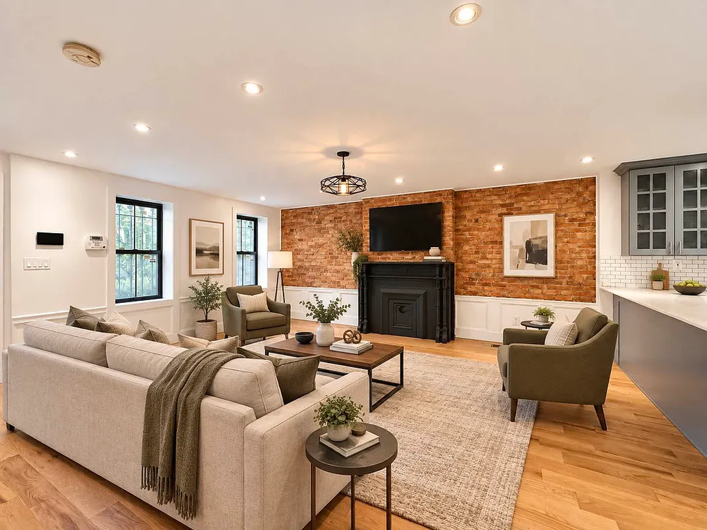 422 Chauncey Street, Unit 1 photo 3