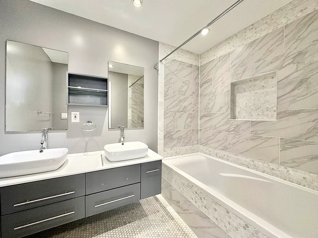 422 Chauncey Street, Unit 1 photo 8