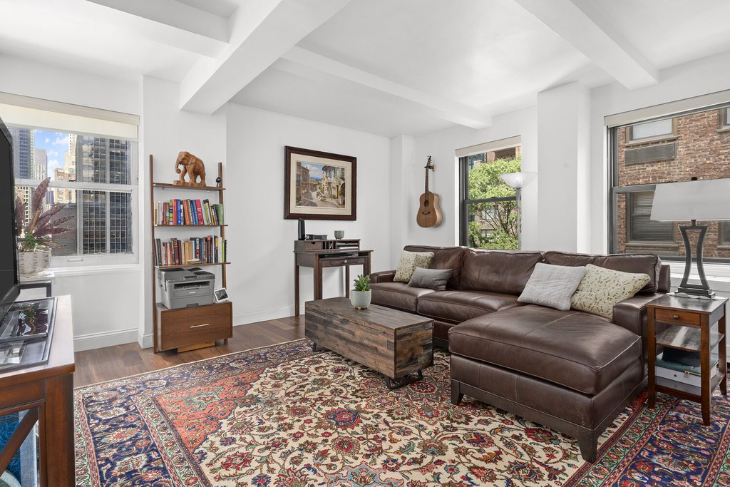 235 East 49th Street, Unit 8C photo 8