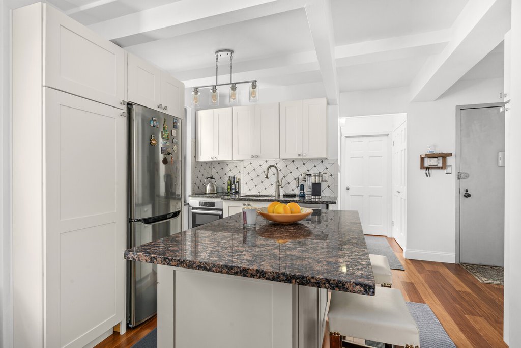 235 East 49th Street, Unit 8C photo 11