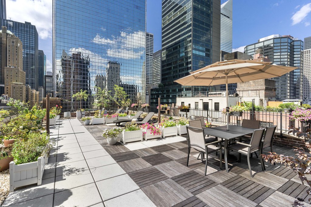 235 East 49th Street, Unit 8C photo 14