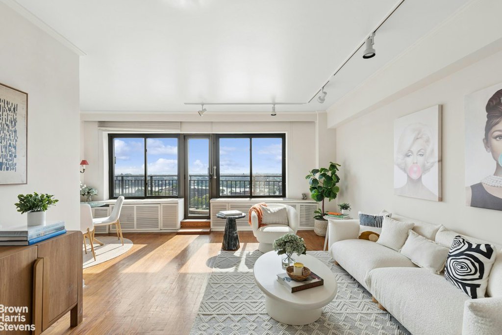 55 East End Avenue, Unit 16D