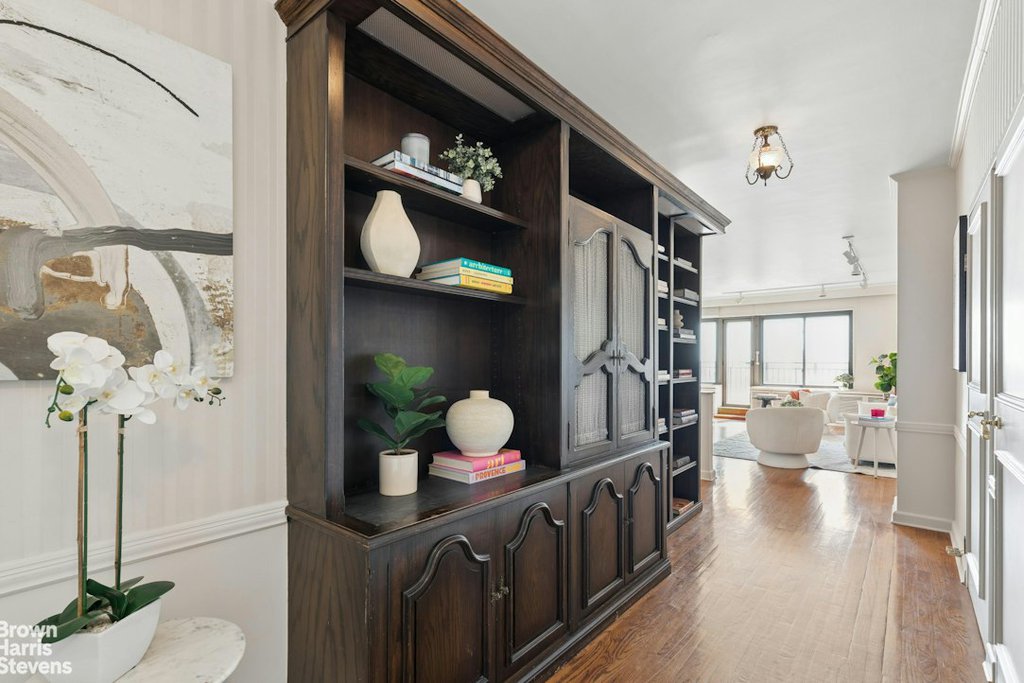 55 East End Avenue, Unit 16D photo 4