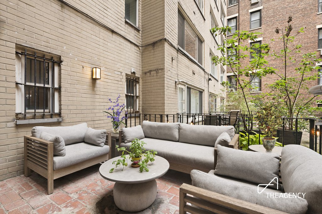 60 Riverside Drive, Unit 1A photo 2