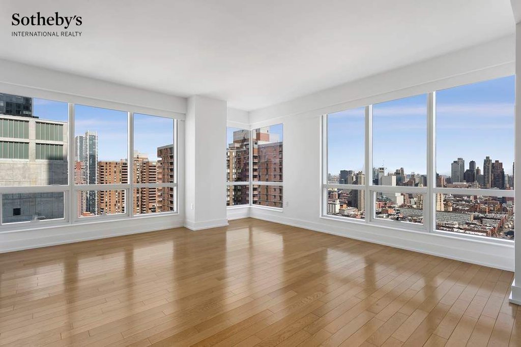 350 West 42nd Street, Unit 36B photo 2