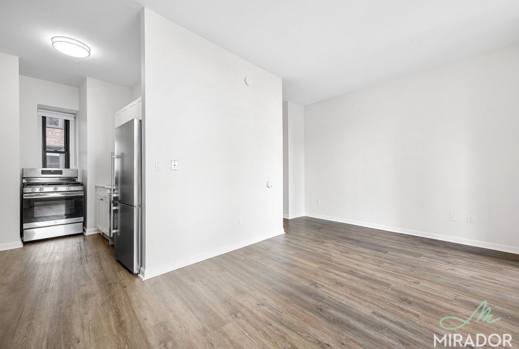 15 Park Row, Unit 19B photo 3