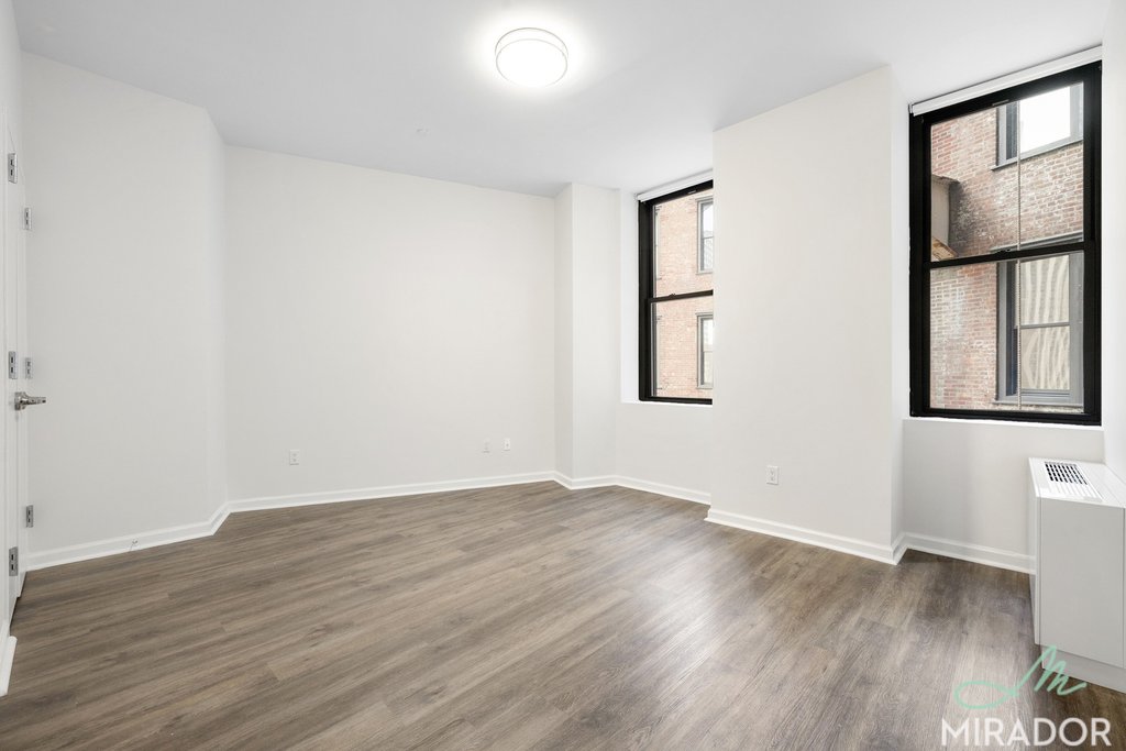 15 Park Row, Unit 19B photo 4