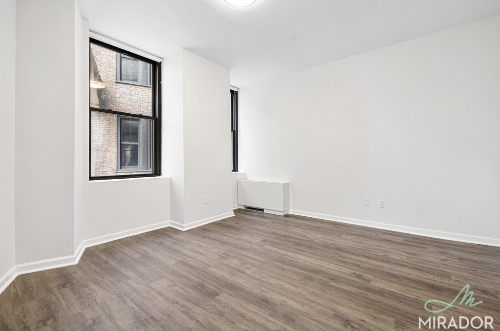 15 Park Row, Unit 19B photo 9