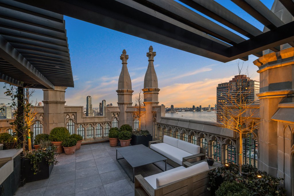 5 Tudor City Place, Unit PH7 photo 9