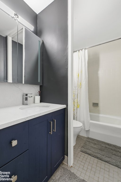 300 East 40th Street, Unit 19V photo 5