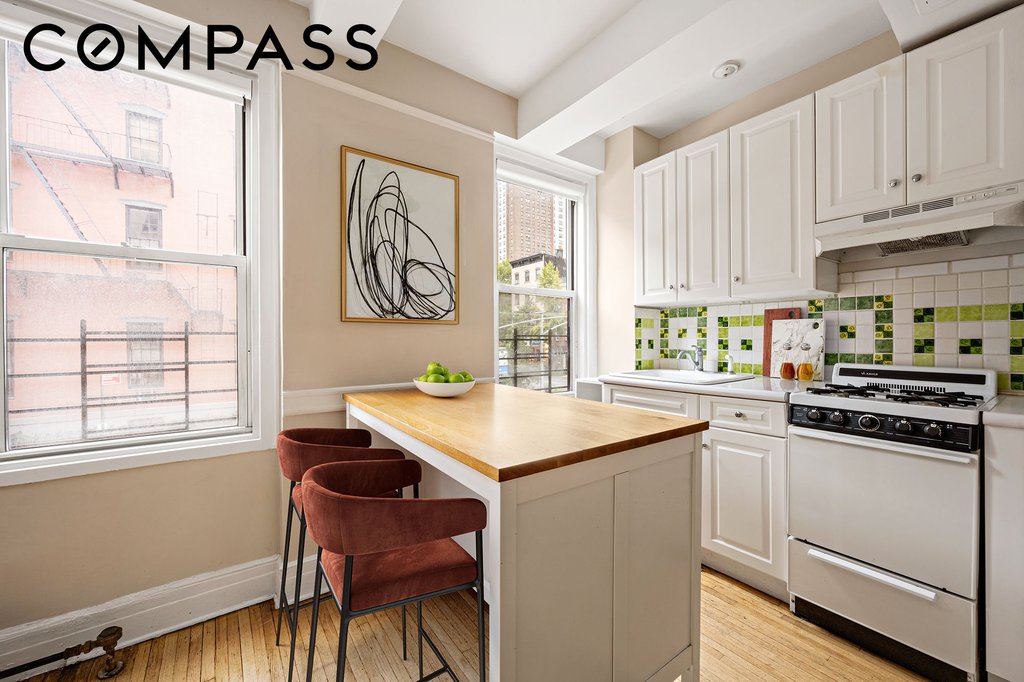 365 West 20th Street, Unit 2E photo 3