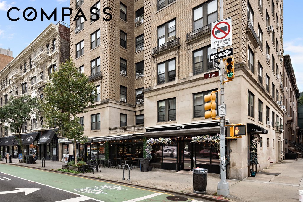 365 West 20th Street, Unit 2E photo 12