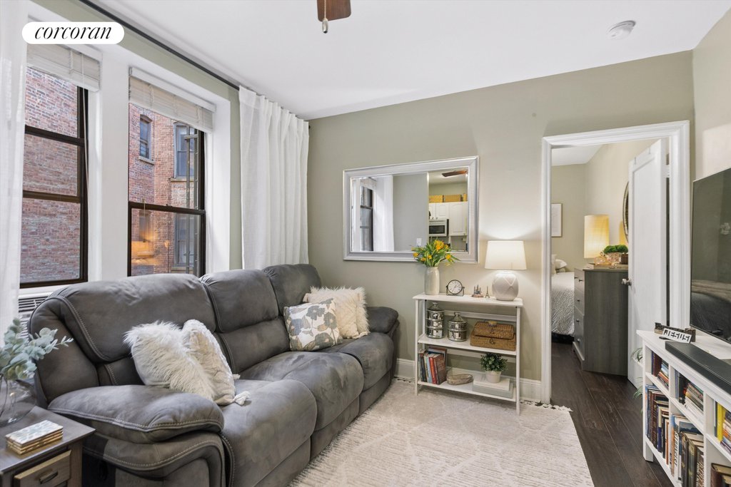 21 Butler Place, Unit 2D photo 2
