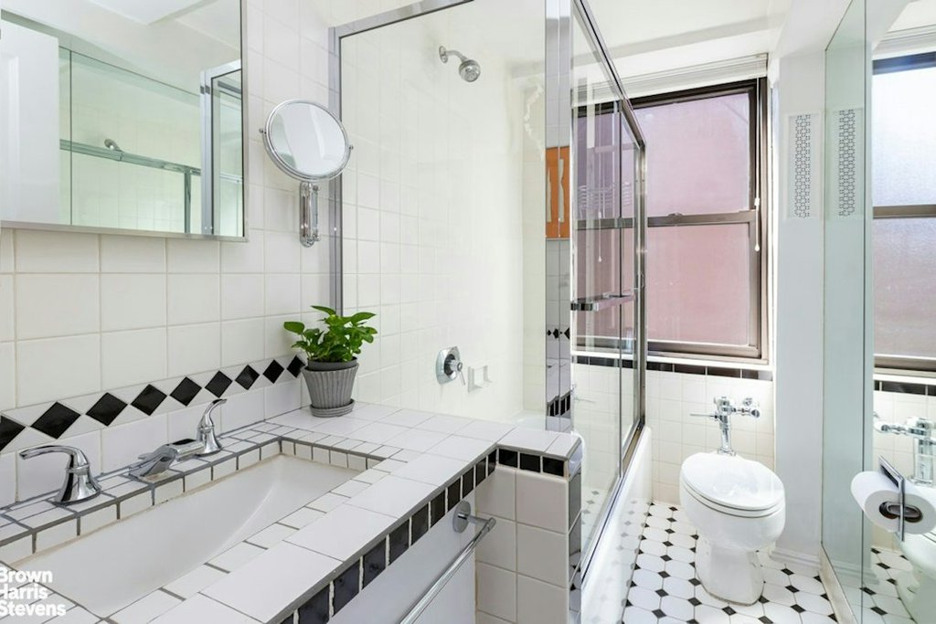 235 East 73rd Street, Unit 10B photo 5