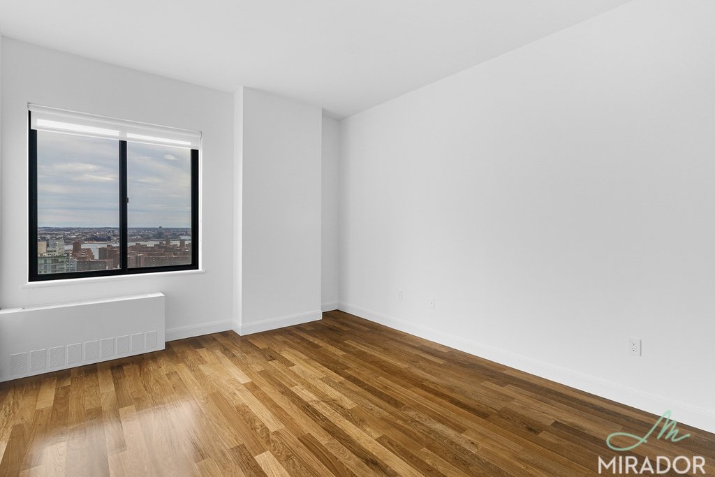 290 Third Avenue, Unit 31D photo 4