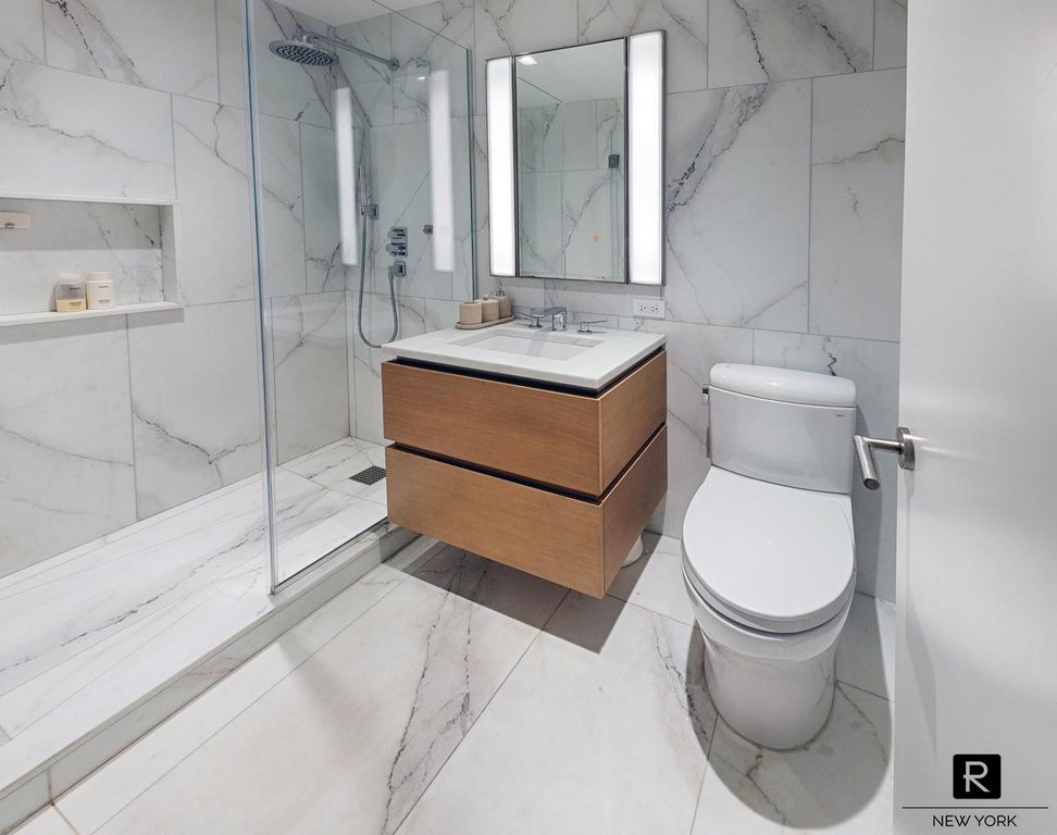 450 Washington Street, Unit 303 photo 4