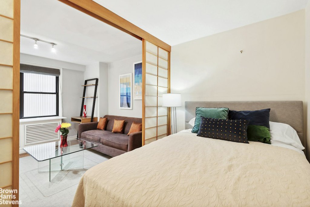 330 Third Avenue, Unit 5L photo 3