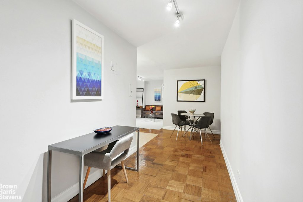 330 Third Avenue, Unit 5L photo 4