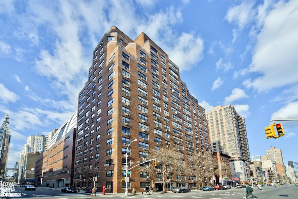 330 Third Avenue, Unit 5L photo 8