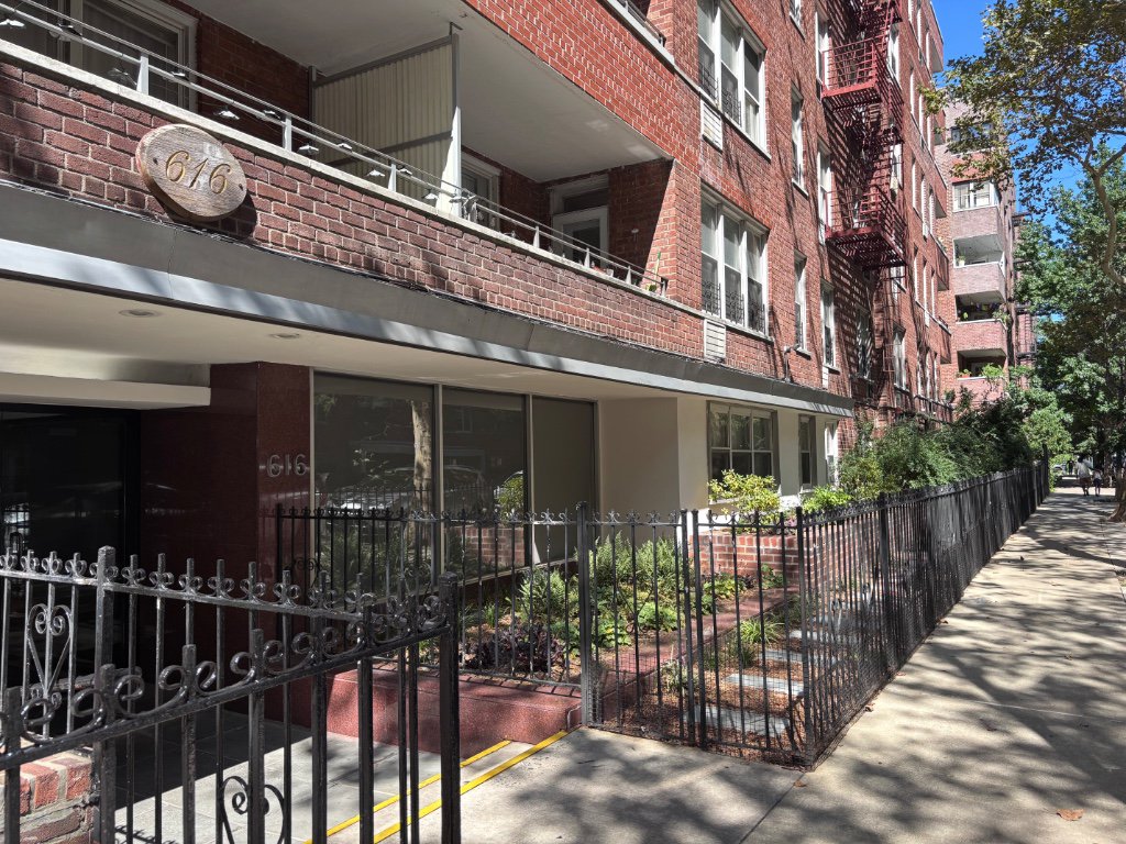 616 East 18th Street, Unit 5G photo 14