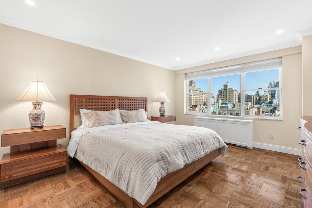 650 Park Avenue, Unit 12C photo 9