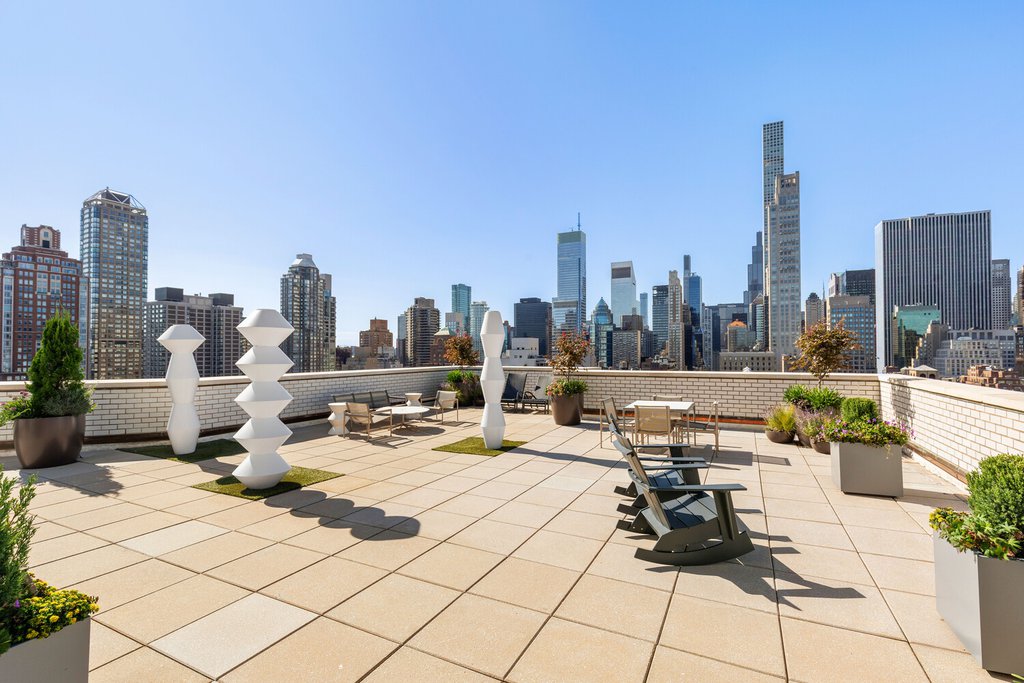 650 Park Avenue, Unit 12C photo 11