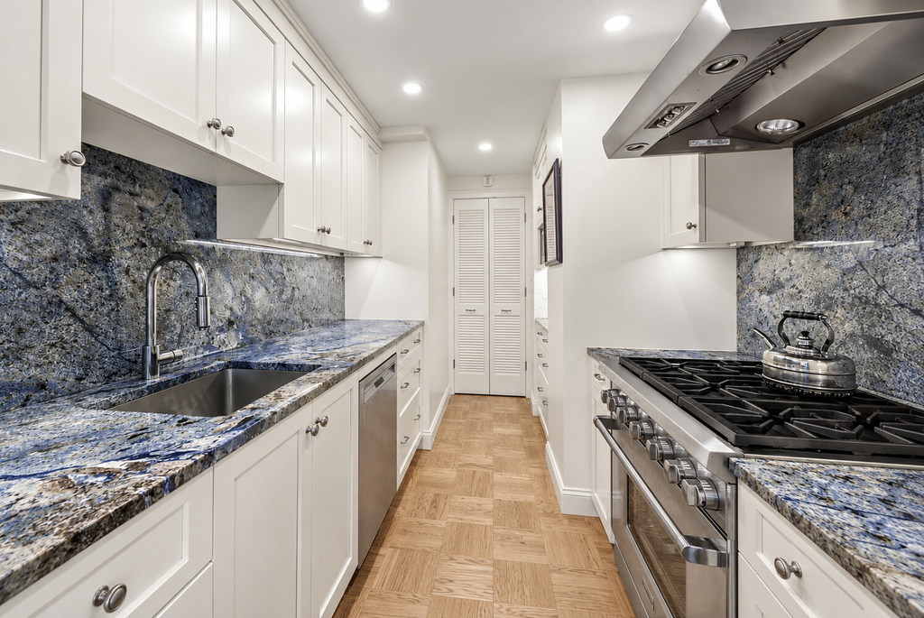 650 Park Avenue, Unit 12C photo 5
