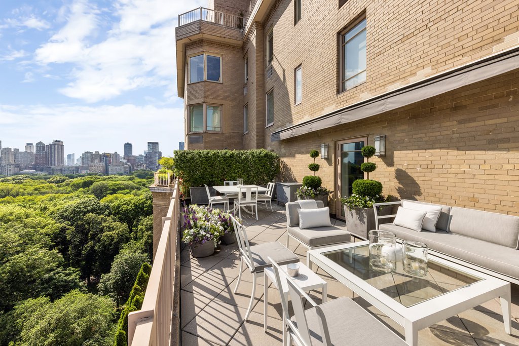 880 Fifth Avenue, Unit 18G