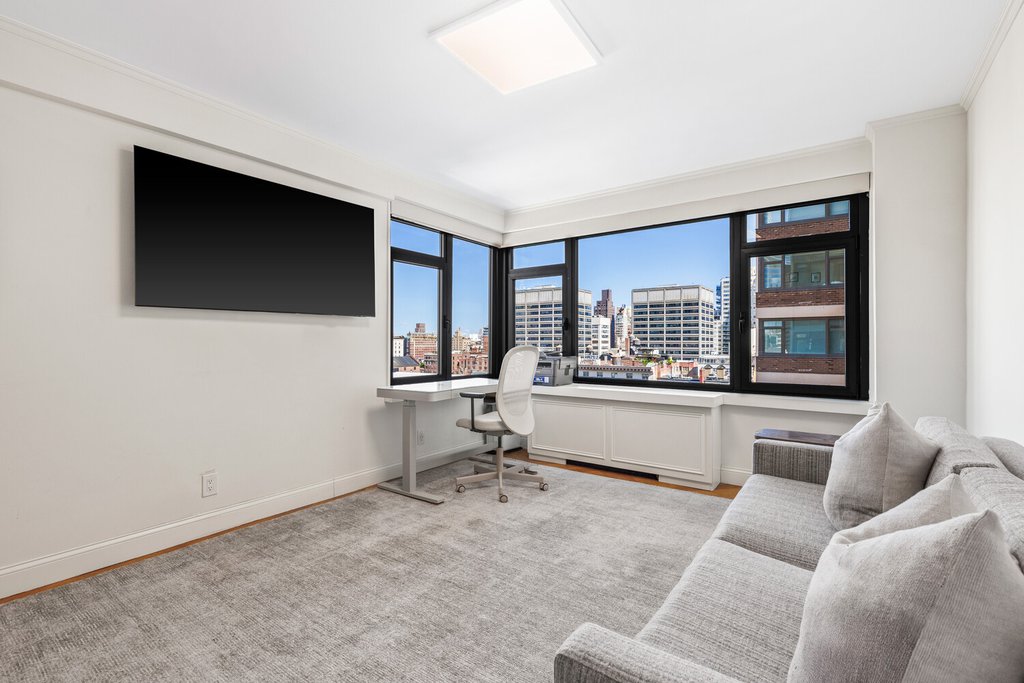 160 East 65th Street, Unit 16C photo 6