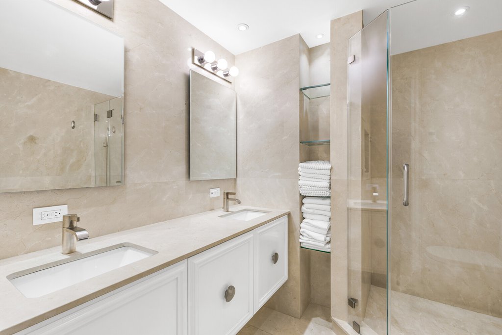 160 East 65th Street, Unit 16C photo 9