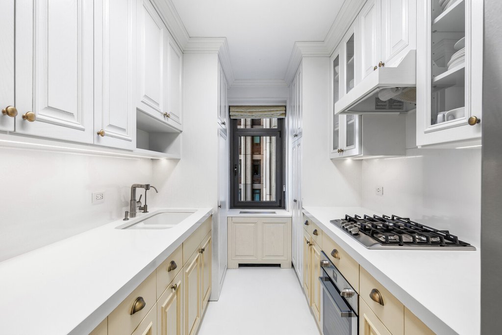 160 East 65th Street, Unit 16C photo 10