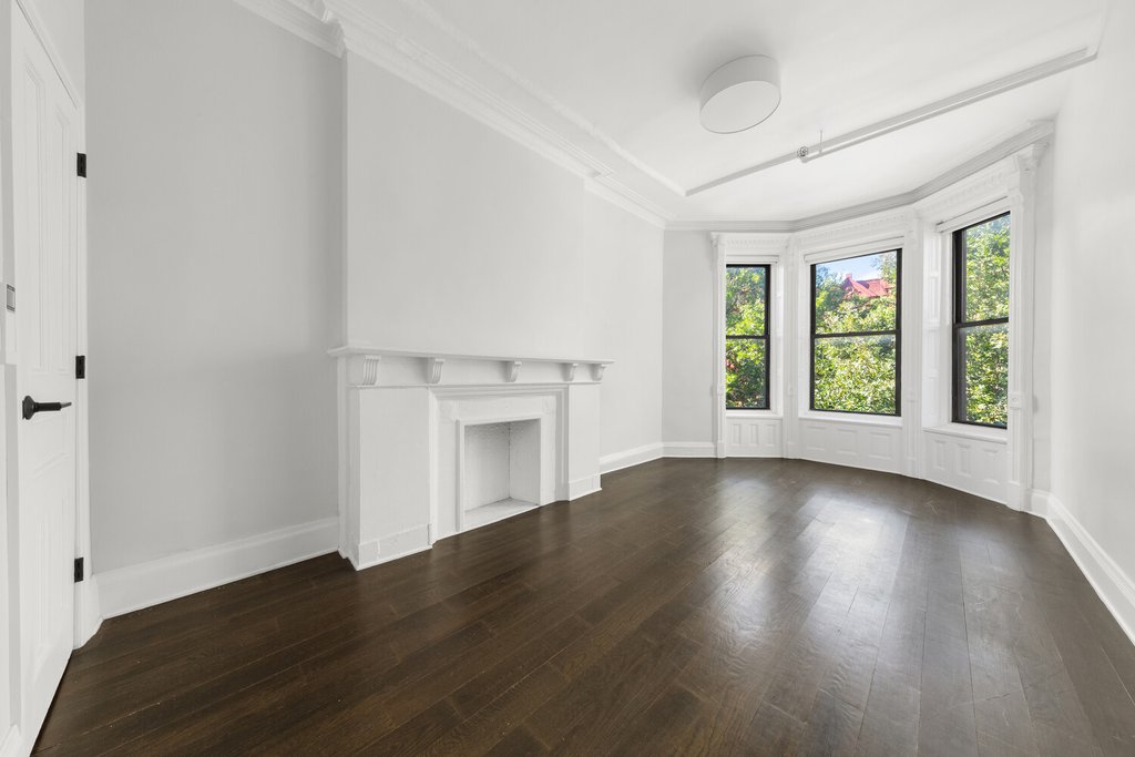 256 Jefferson Avenue – For Sale photo 9