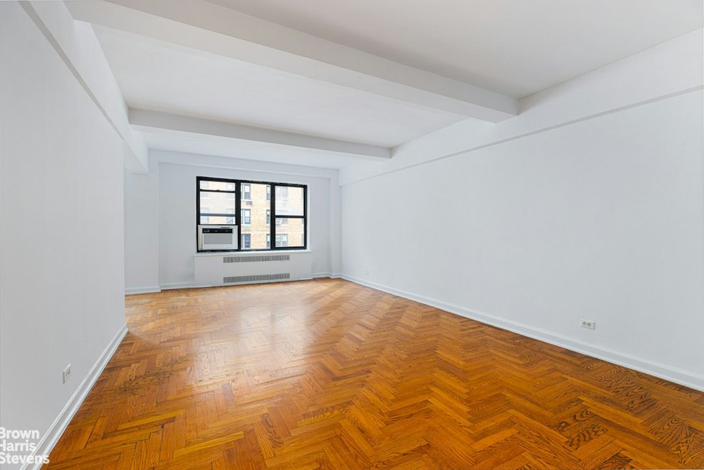 330 East 79th Street, Unit 8D photo 2
