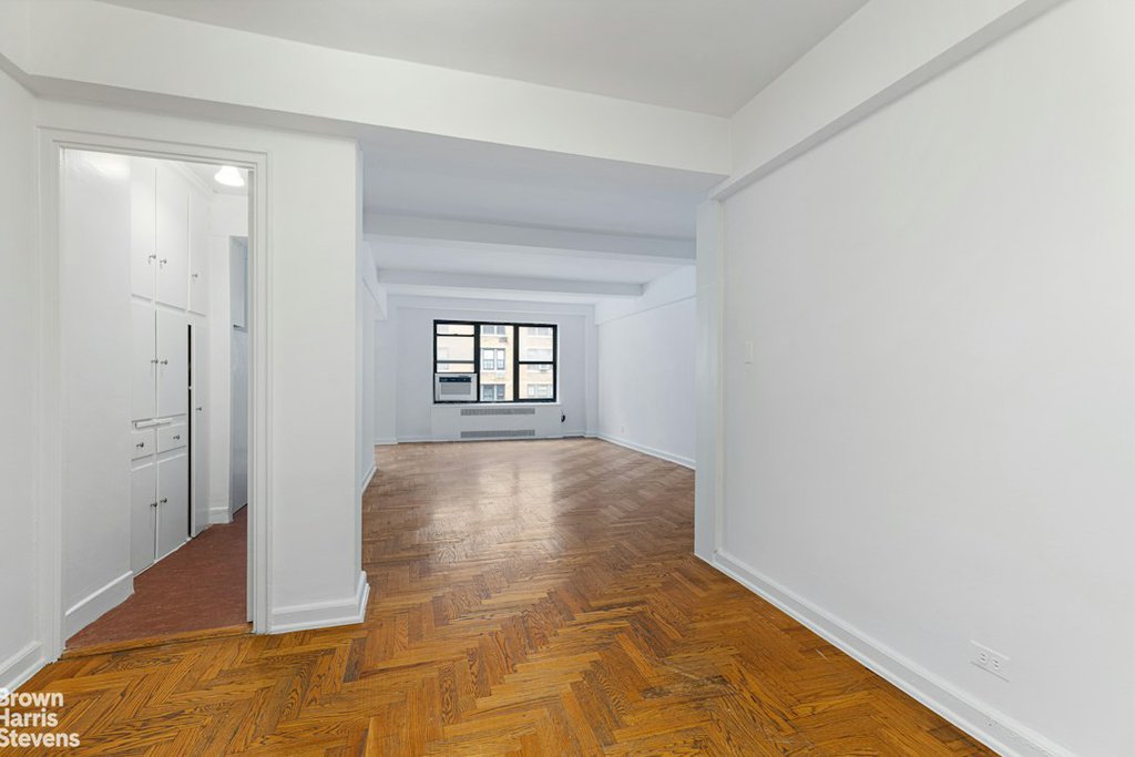330 East 79th Street, Unit 8D photo 5