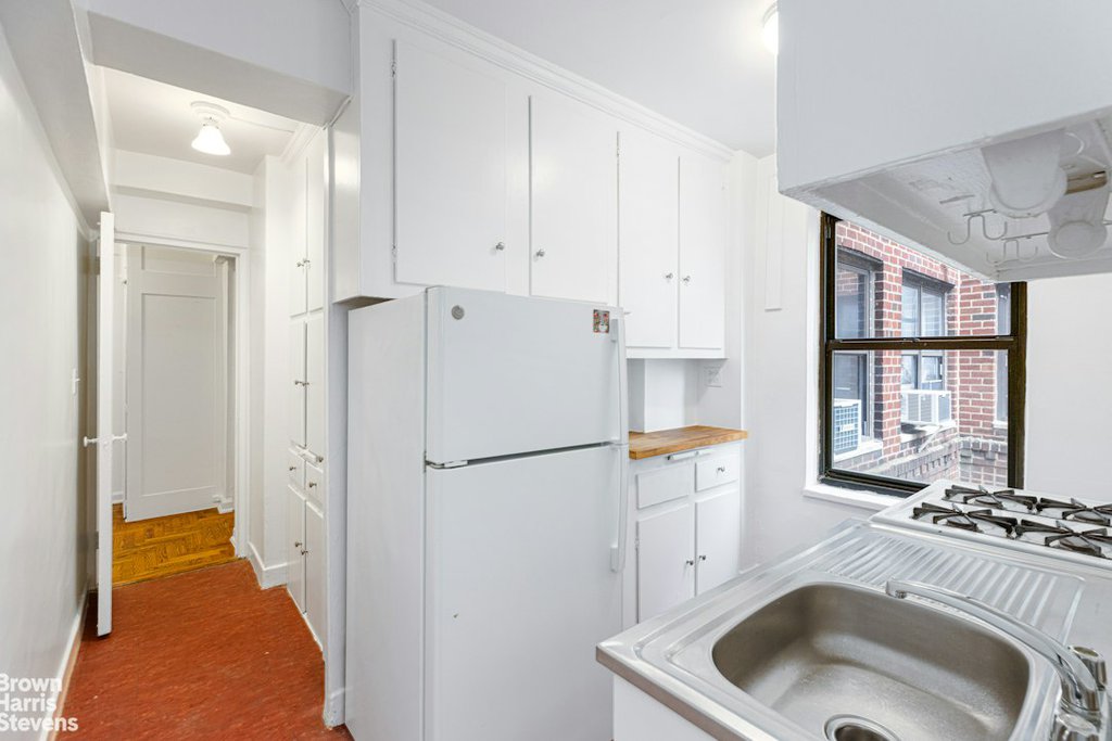 330 East 79th Street, Unit 8D photo 10