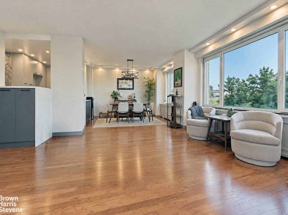 60 Sutton Place South, Unit 5CS photo 8