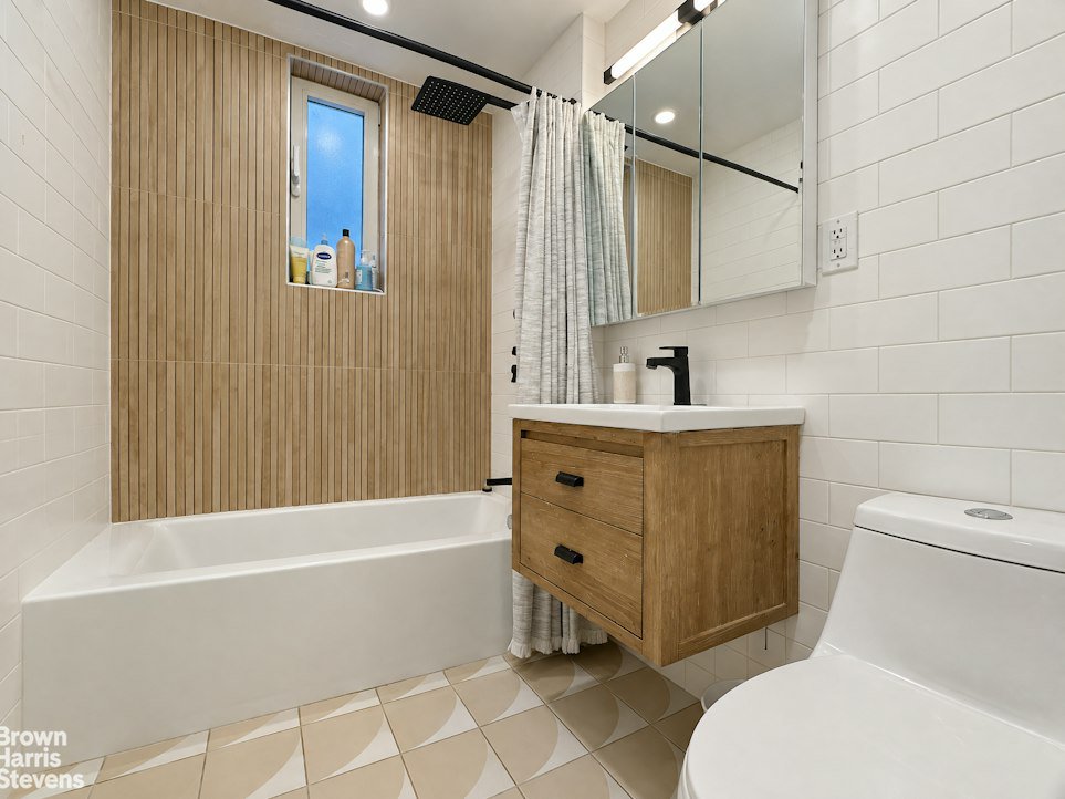 60 Sutton Place South, Unit 5CS photo 9