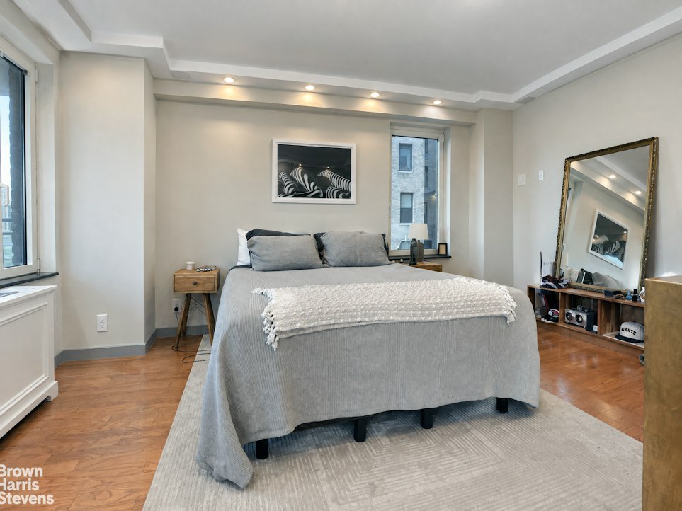 60 Sutton Place South, Unit 5CS photo 10