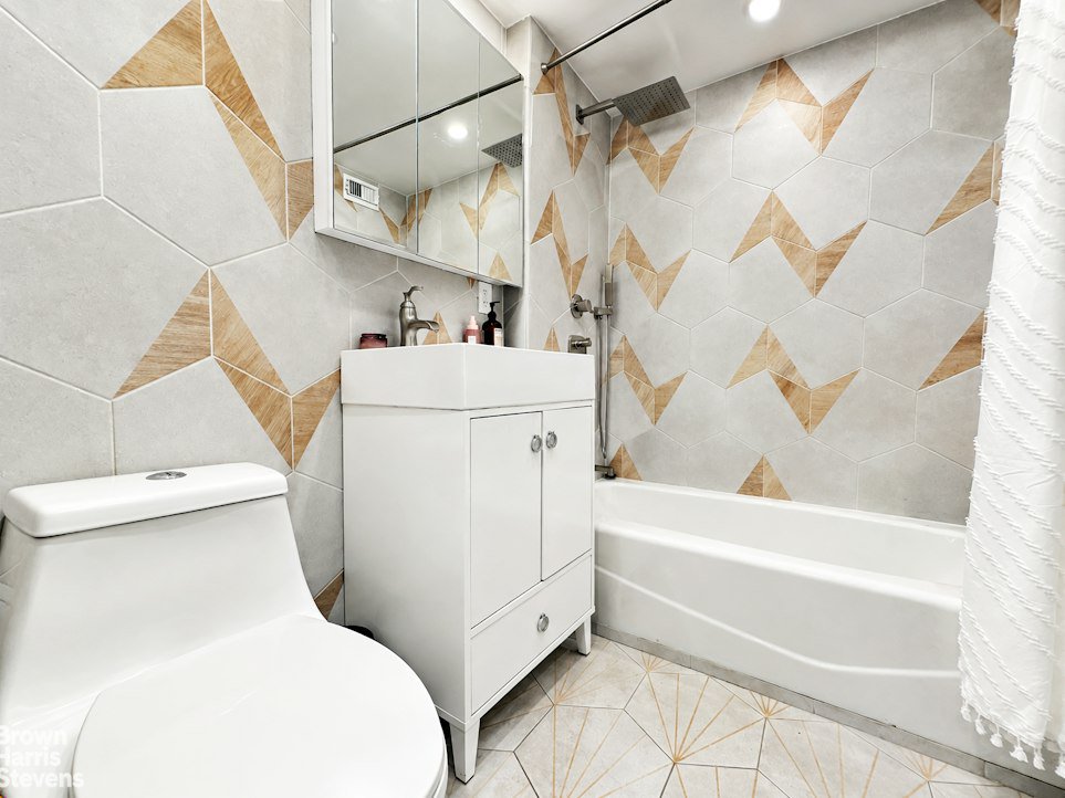 60 Sutton Place South, Unit 5CS photo 13
